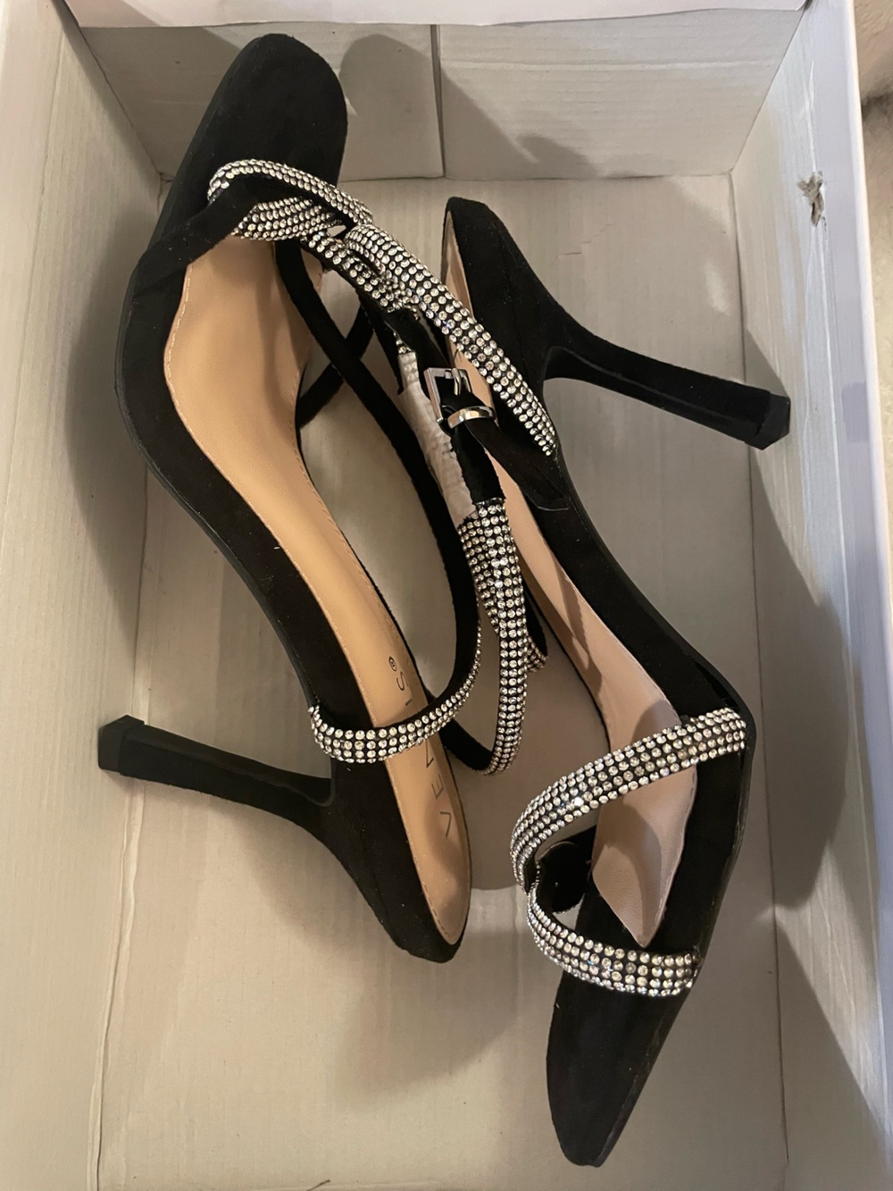 Elegant Black Rhinestone Strappy High-Heel Sandals Size 7
